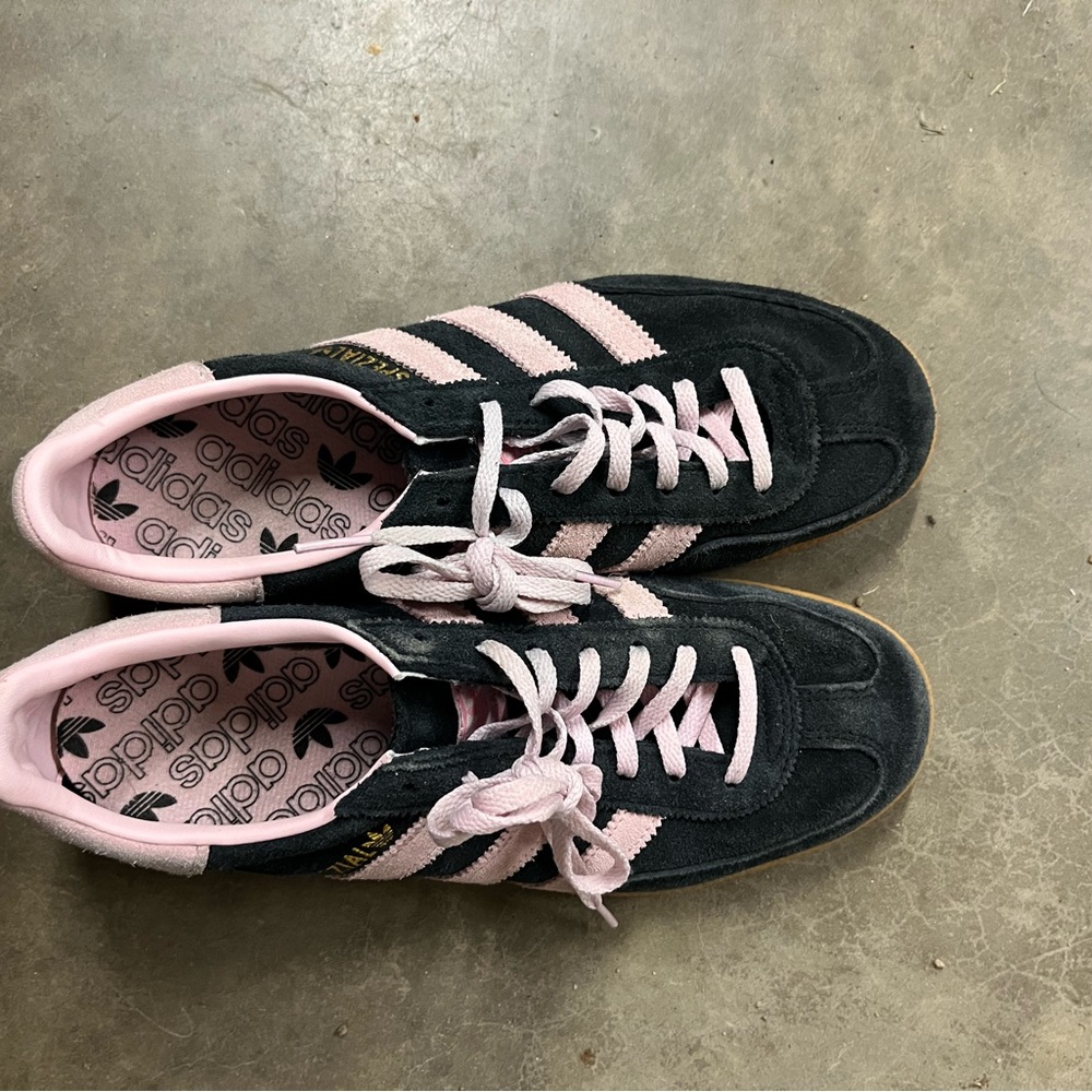ADIDAS SPEZIALS SIZE 8.5